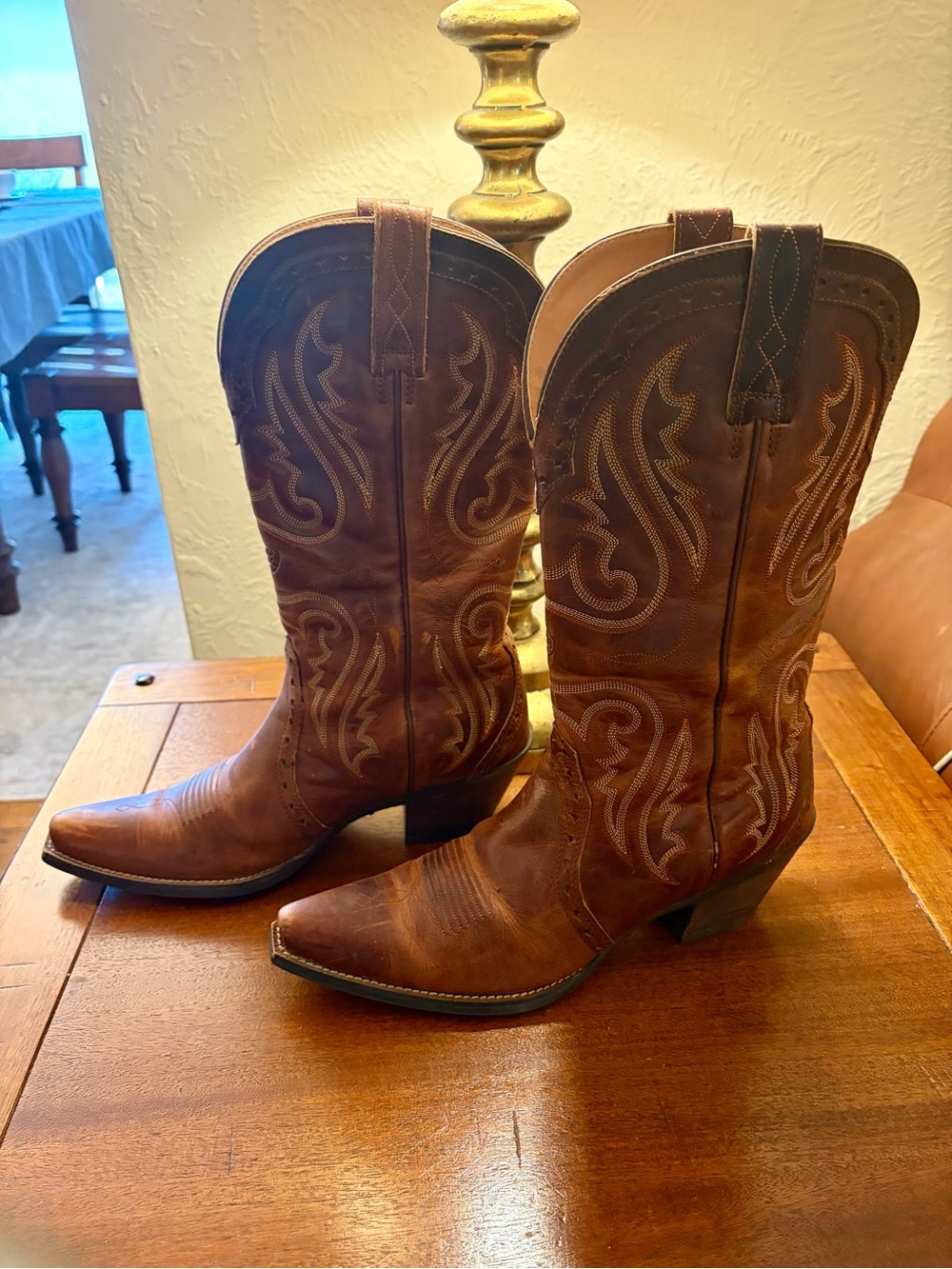 Ariat heritage Cognac Brown Embroidered Western Heeled Boots - Women's 10 - Picture 6 of 10